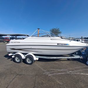 2004 Glastron GS209