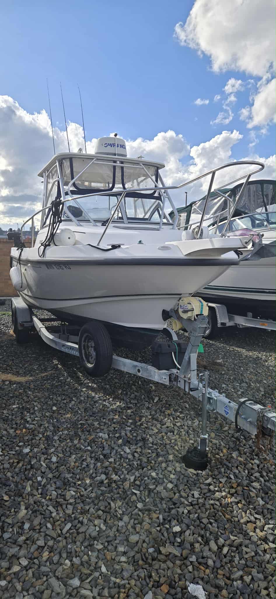 2000 Boston Whaler Conquest 23 - Image 2
