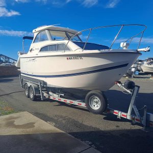 2008 Bayliner 246 Discovery